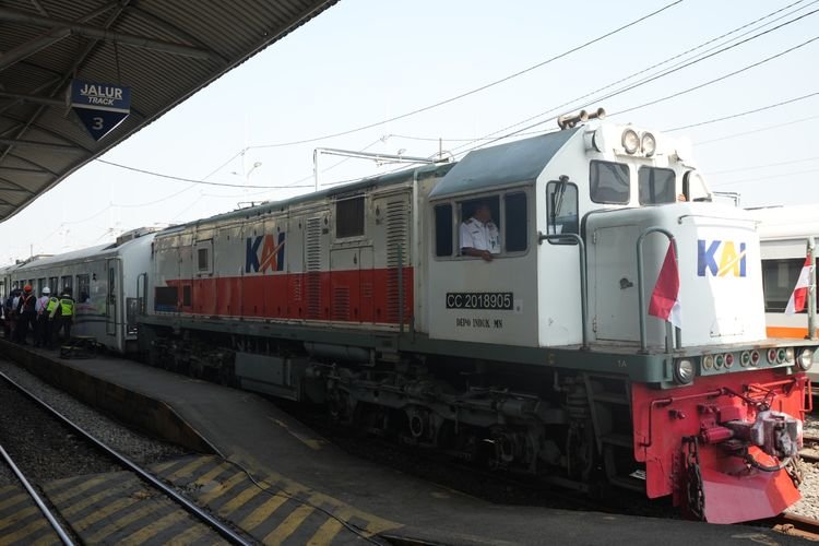 4 Kereta Ekstra untuk Libur Mei 2025 di Daop 6 Yogyakarta: Ini Dia!