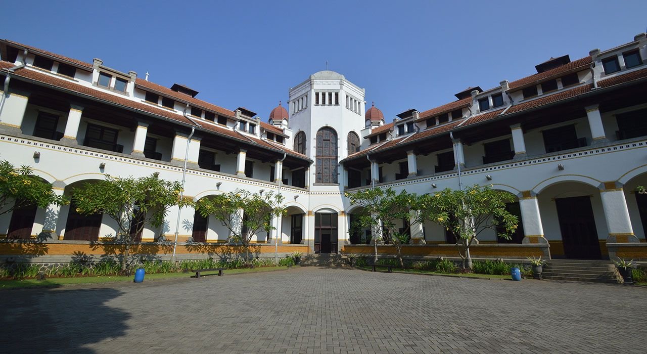 10 Lokasi Mesra di Semarang: Panduan Perjalanan Romantis dalam Satu Hari Untuk Duafa