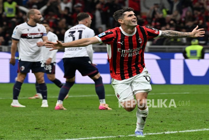 Gimenez dan Pulisic Dorong AC Milan Kemenangan 3-1 atas Bologna