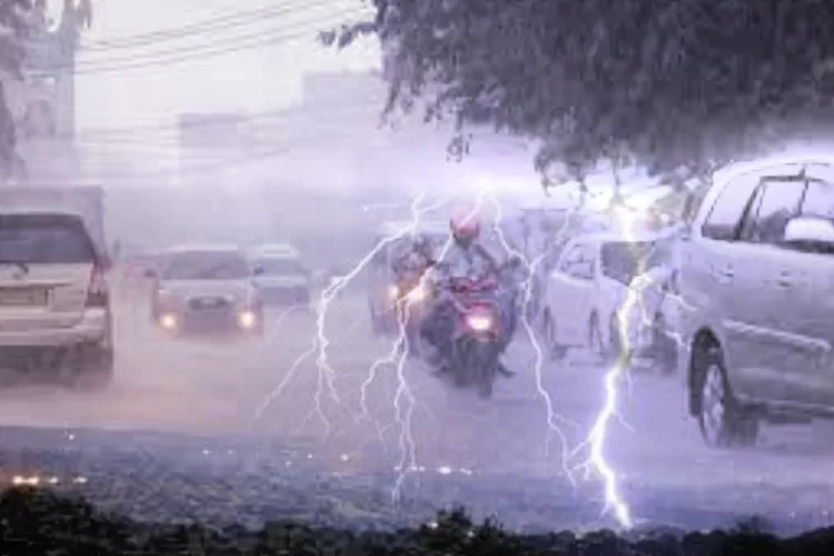 Peringatan! Kota Jambi Siap-siap Dihantam Petir, Cek Prediksi Cuaca Jambi 10 Mei 2025