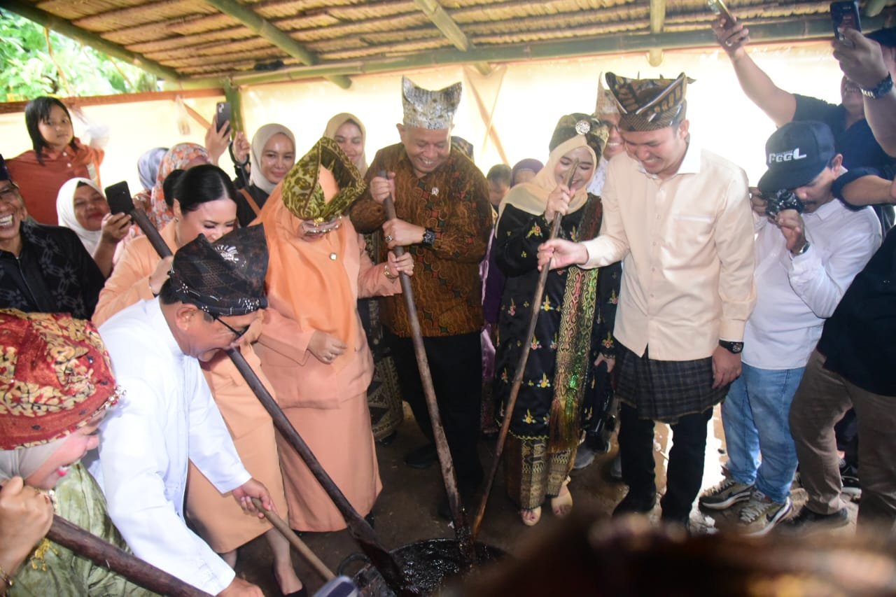 Festival Juadah 2025 di Padang Pariaman Membangkitkan Semangat Ekonomi Nagari