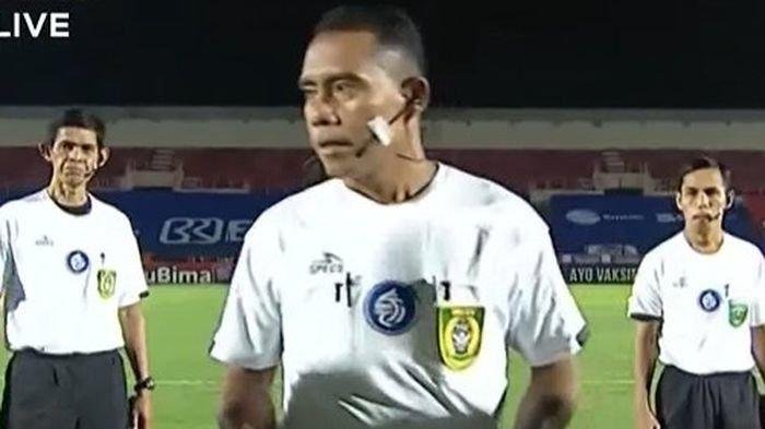 Liga 1: Kontroversi Wasit Dalam Pertandingan Persib Bandung vs Barito Putera Hancurkan Fokus Gideon Dapaherang